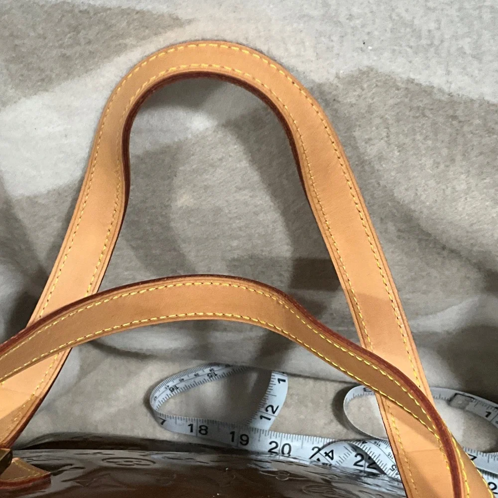 Louis Vuitton Houston Tote Bronze Leather
Monogram Vernis - Picture 10 of 10